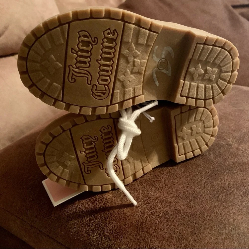 NWT , girls juicy couture‎ multi colored Sierra vista cozy combat boots size 5 m - Picture 4 of 8